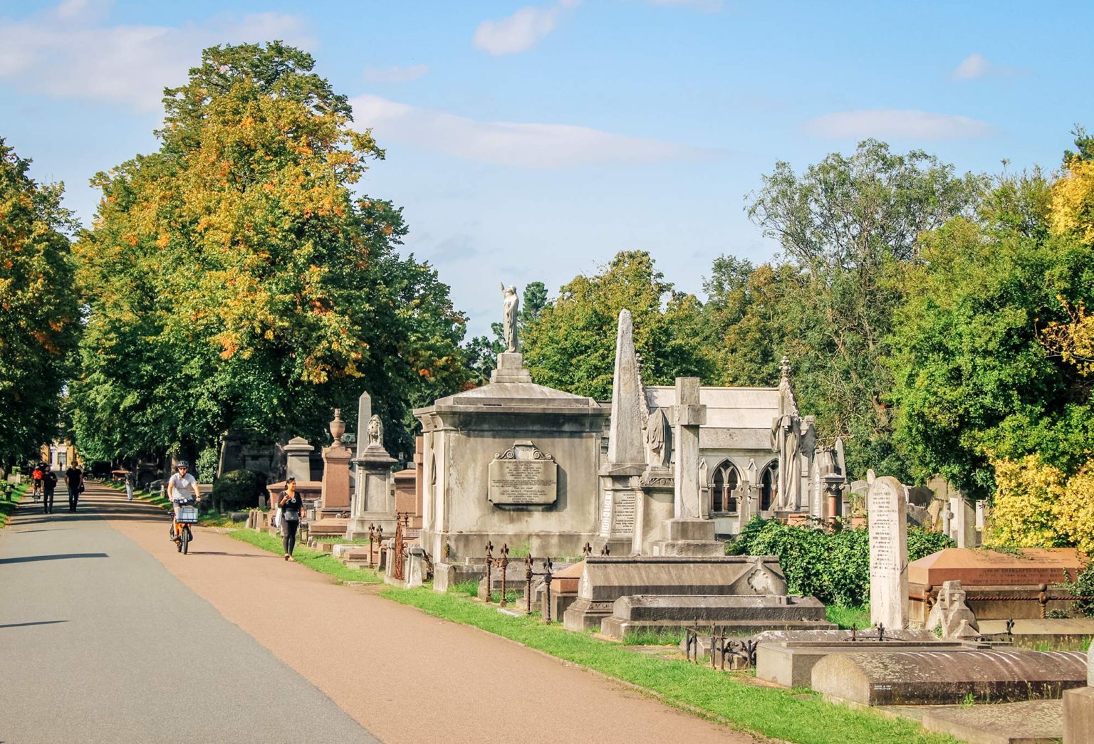 tours of brompton cemetery