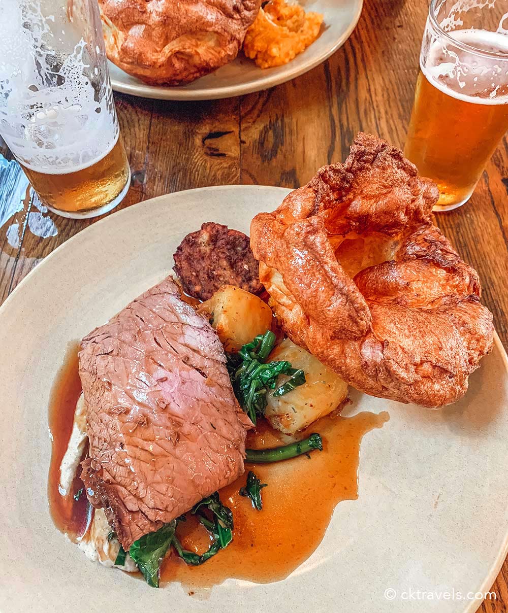 Sunday roast at Eat 17