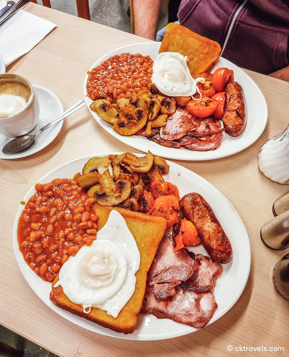 E Pellicci fried breakfast Bethnal Green London. Copyright CK Travels