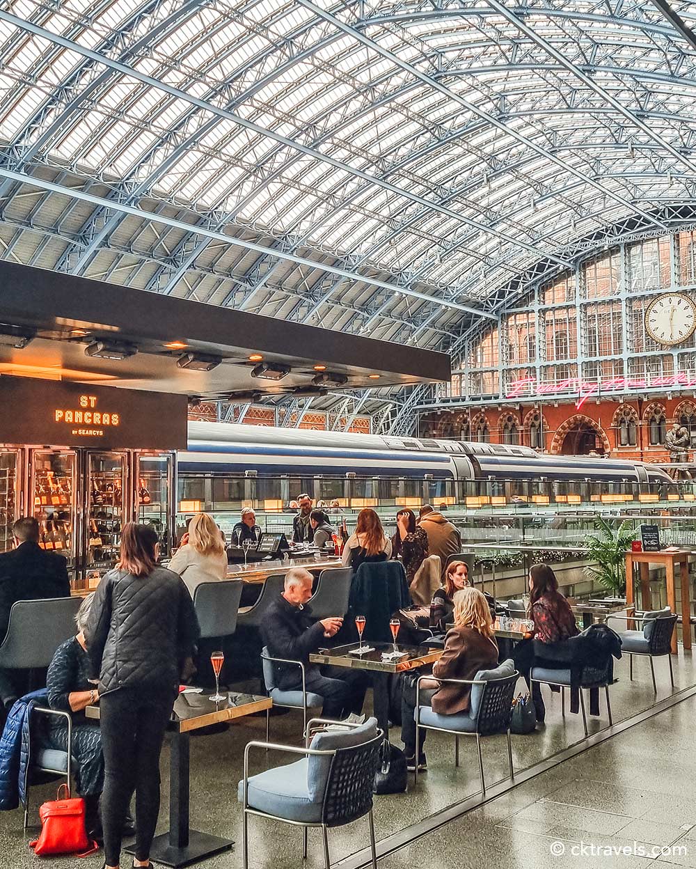 St Pancras Champagne Bar by Searcys - first dates in London ideas