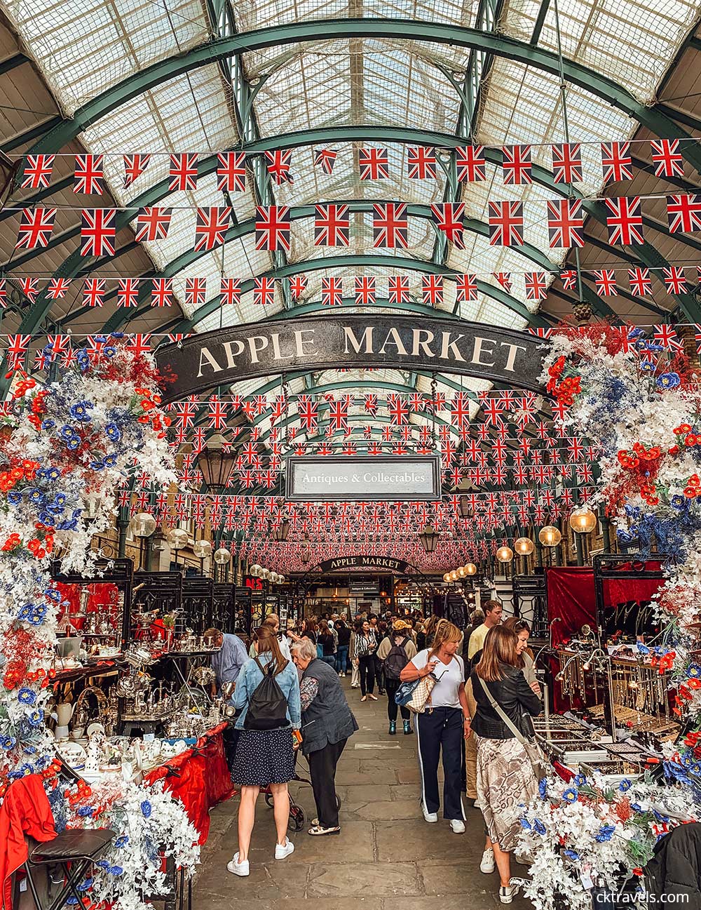 Apple Market Covent Garden London shopping