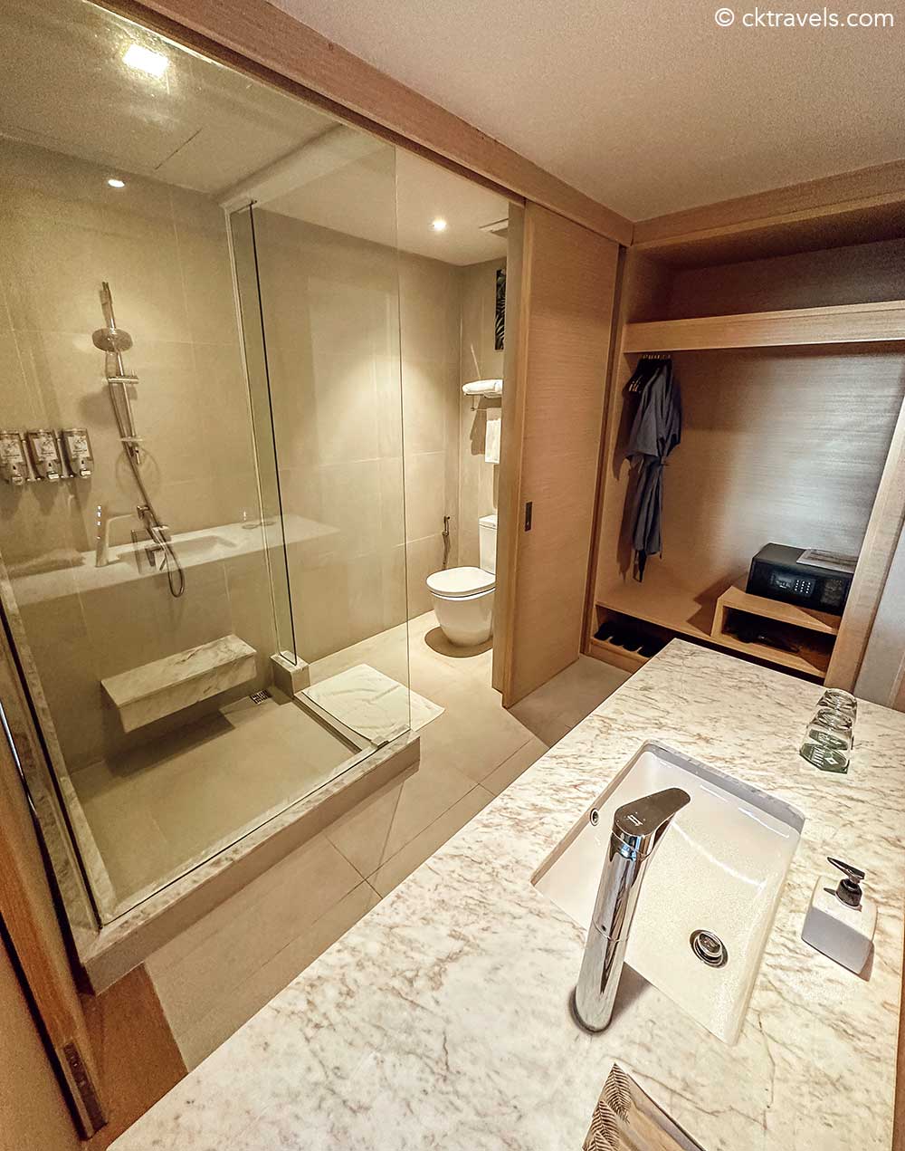 Panan Resort Krabi hotel, Ao Nang - an honest review bathroom