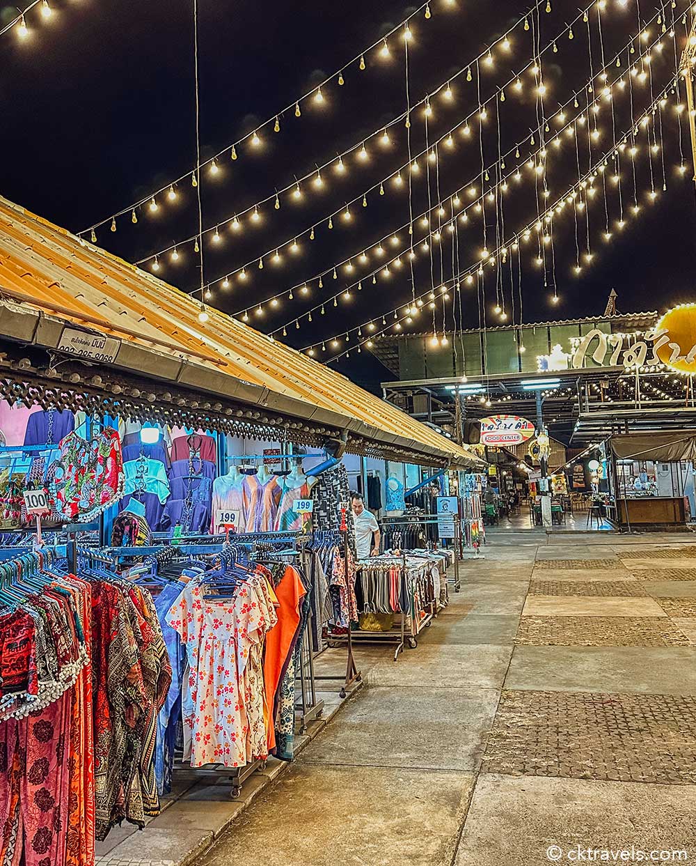 Rincome Night Market in Nimman Chiang Mai