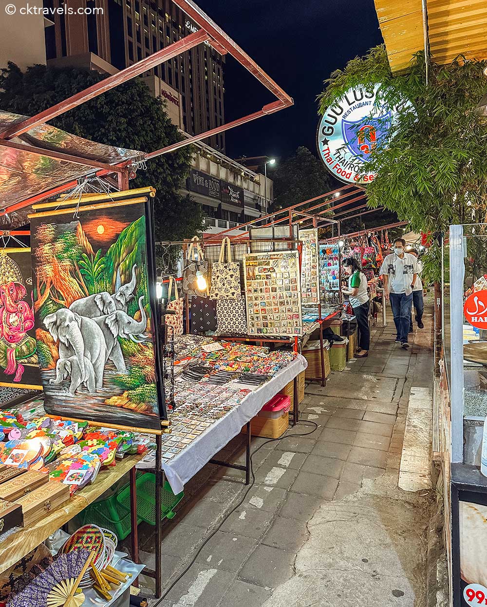 Chiang Mai Night Bazaar Market