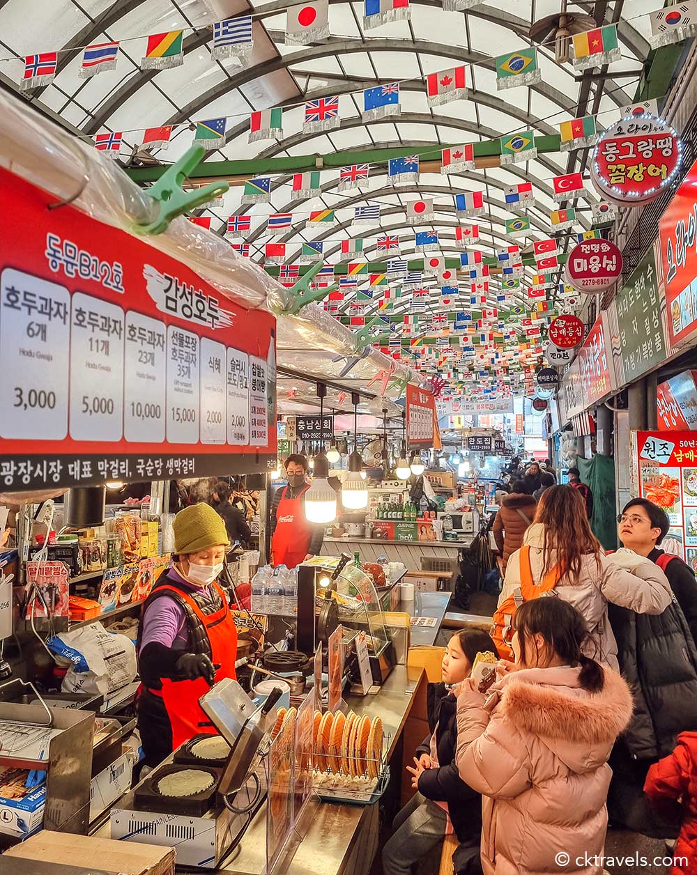 foods and drinks to try at Gwangjang Market, Seoul