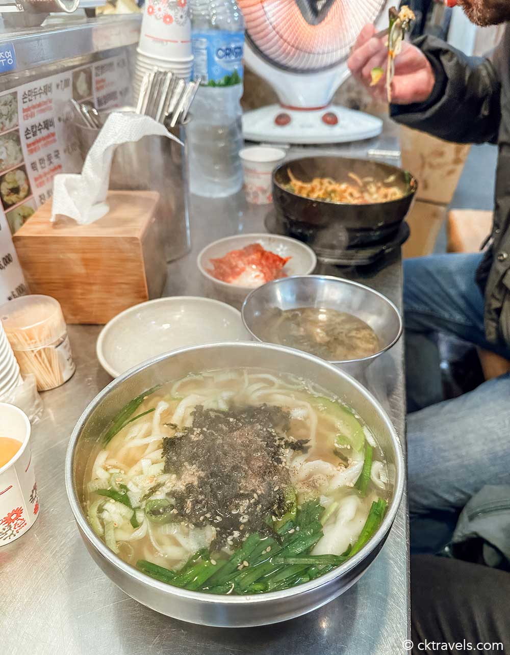 foods and drinks to try at Gwangjang Market, Seoul
