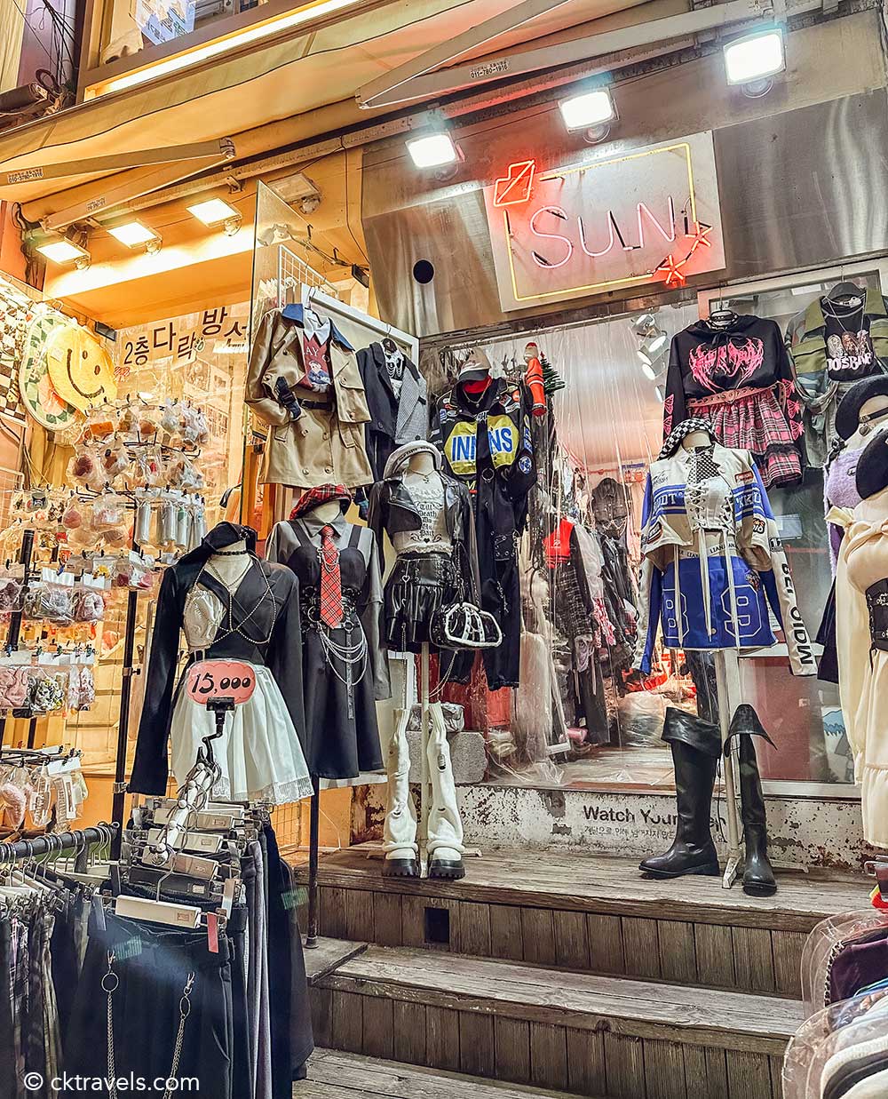 Fashion shop Hongdae Street 