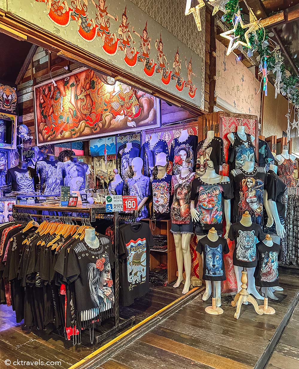 Pattaya Floating Market Thai clothing shop