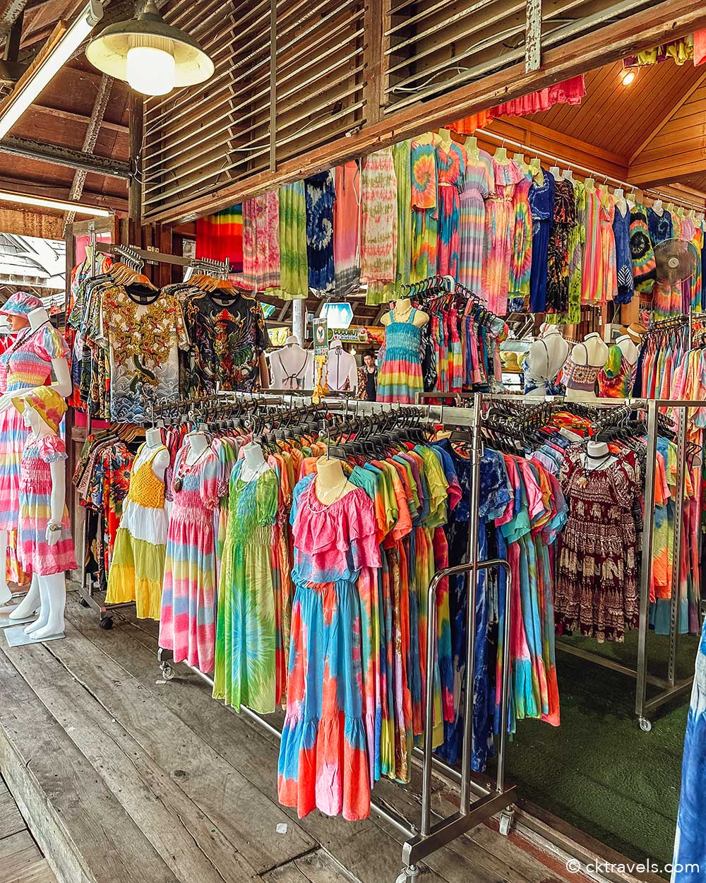 Pattaya Floating Market Thai clothing shop