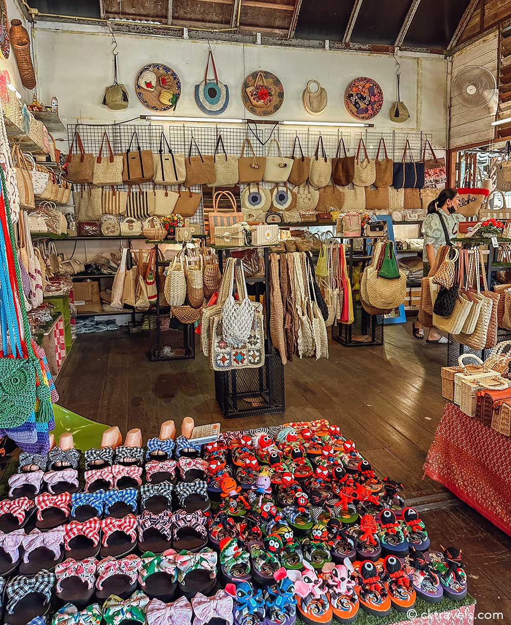 Pattaya Floating Market Thai bag and shoe shop
