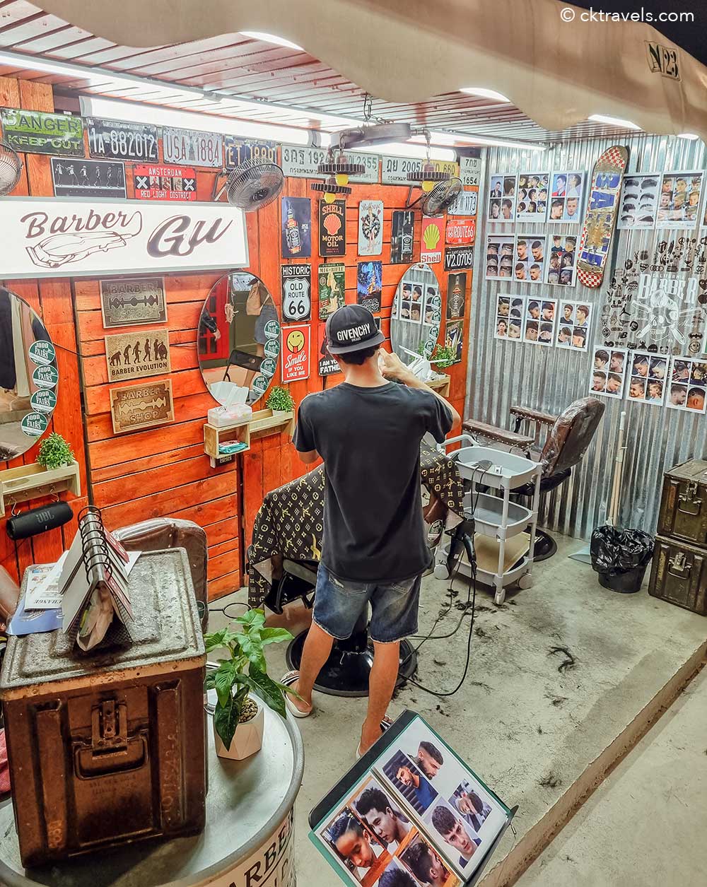 Jodd Fairs DanNeramit Night Market in Bangkok barbers