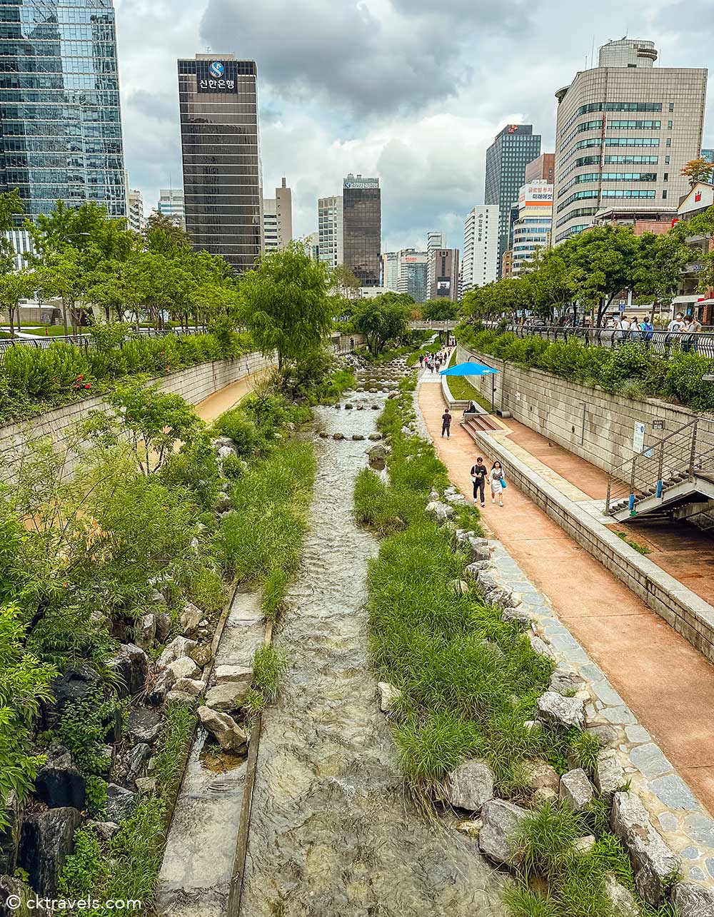 Cheonggyecheon River Walk Seoul