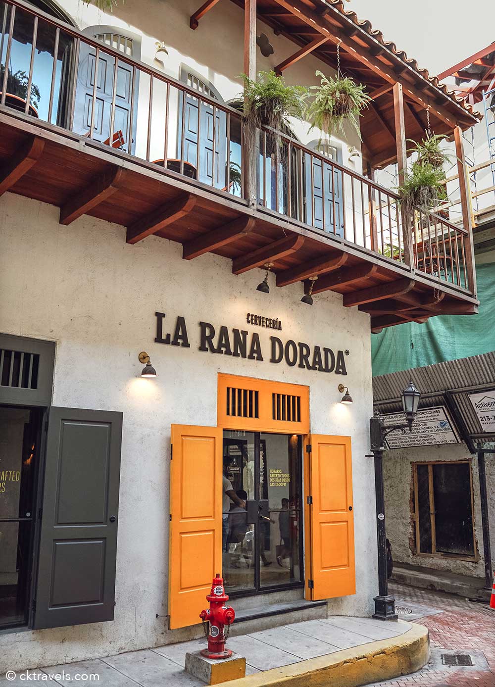 La Rana Dorada craft beer bar Panama City