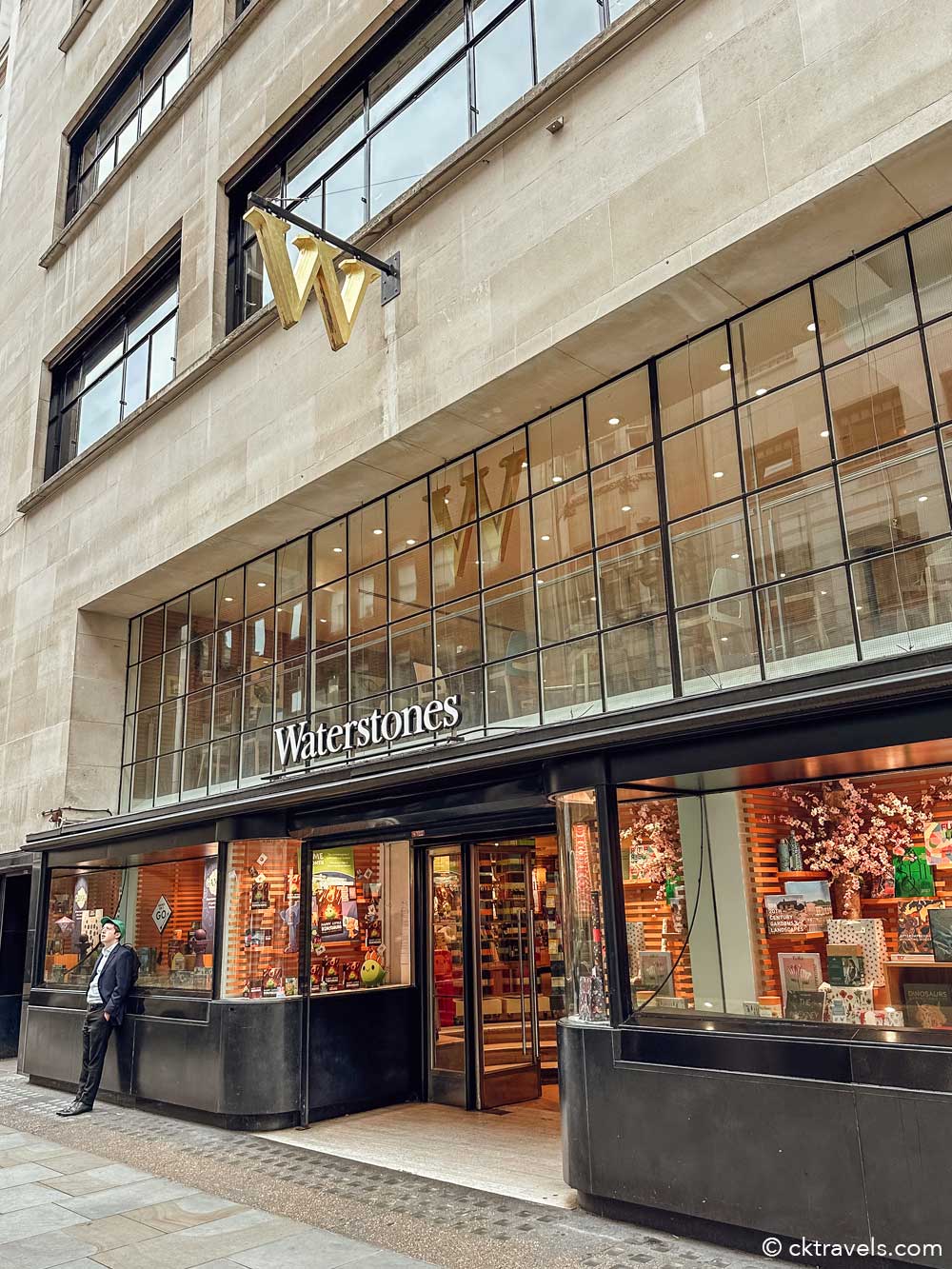 waterstones near Piccadilly Circus station London