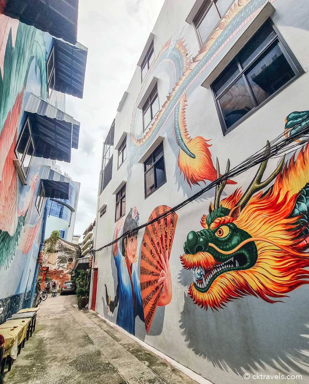 Talat Noi Street-Art