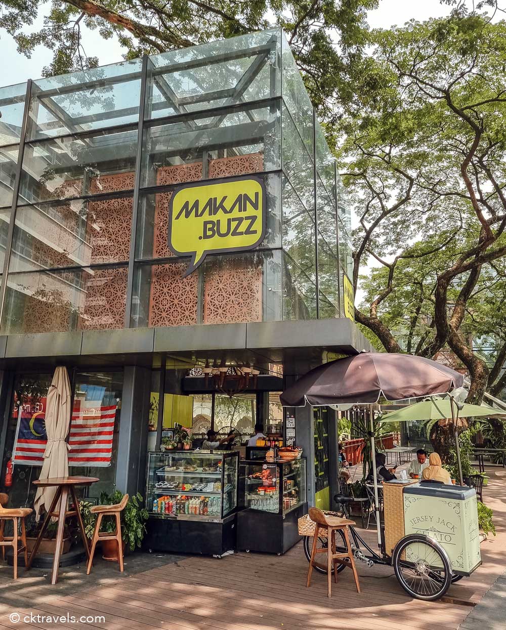 Makan Buzz cafe The River of Life, Kuala Lumpur