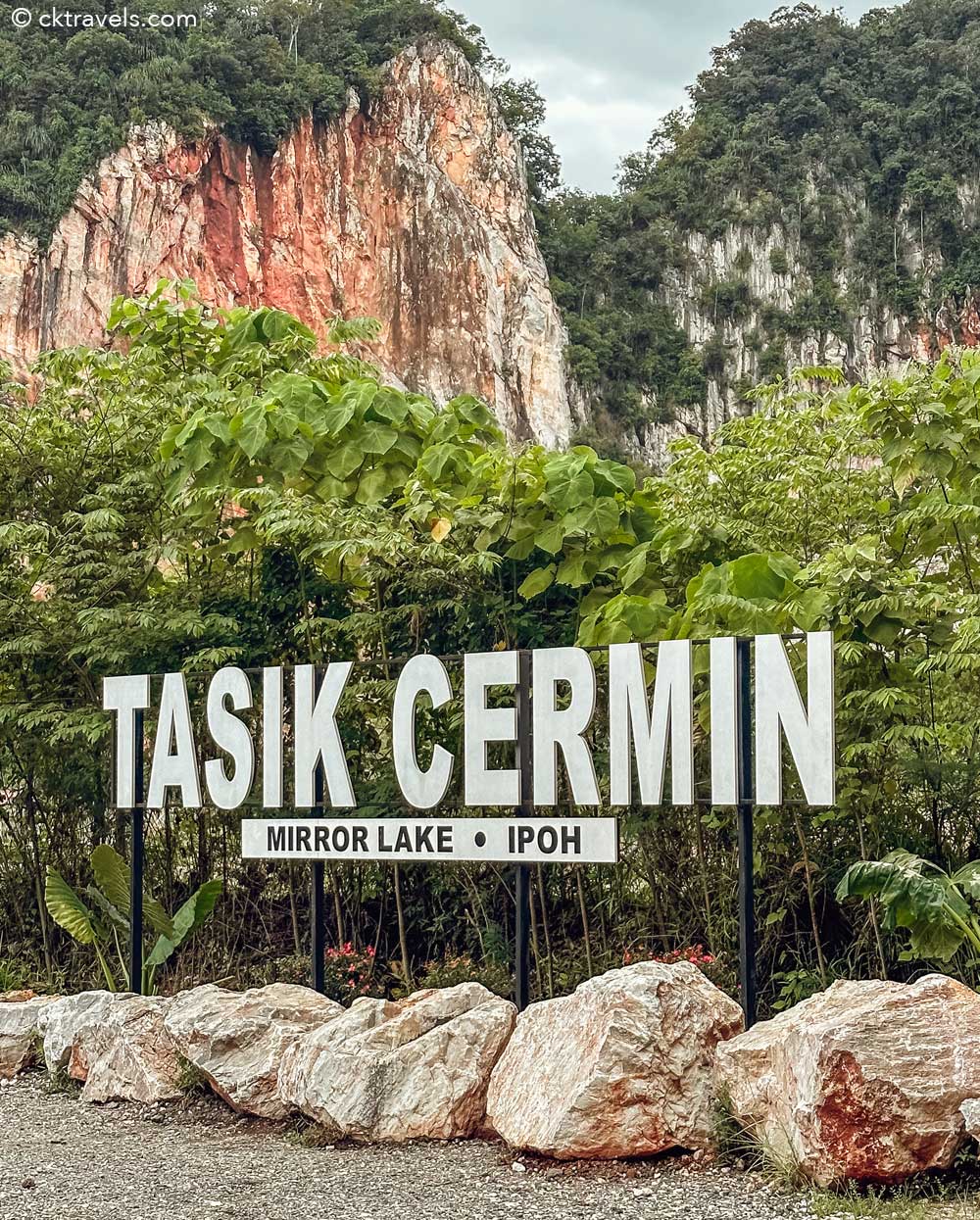 sign Tasik Cermin (Mirror Lake) in Ipoh