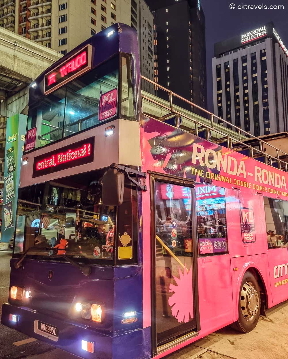 Bus tour Kuala Lumpur at night