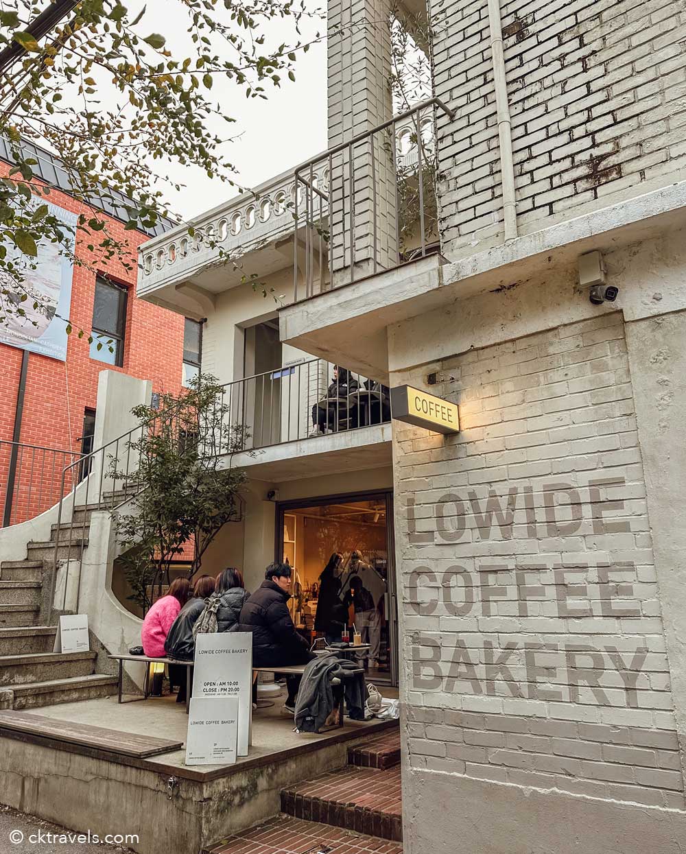Lowide Coffee Bakery Seongsu-dong