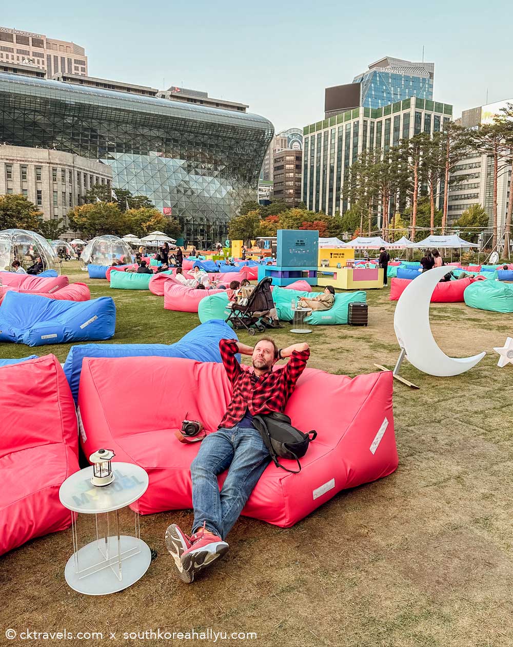 Seoul Outdoor Library at Seoul Plaza