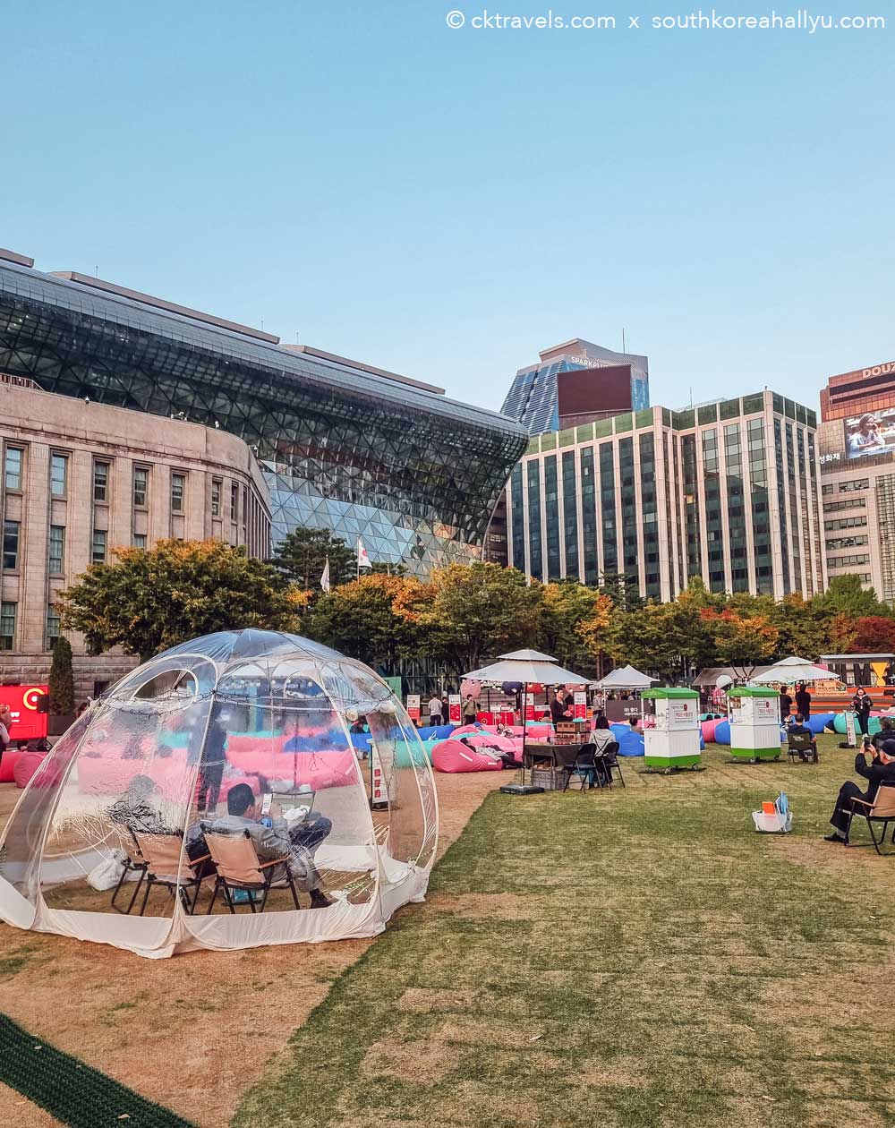 Seoul Outdoor Library at Seoul Plaza