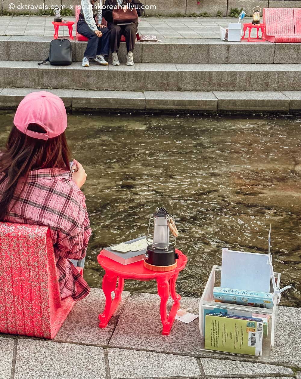 Seoul Outdoor Library at Cheonggyecheon stream