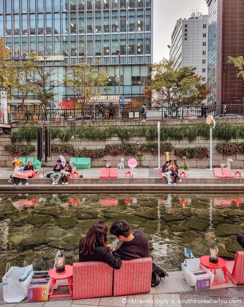 Seoul Outdoor Library at Cheonggyecheon stream