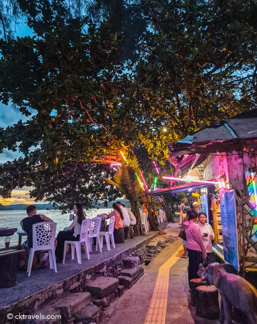 Frog Beach Bar, Nopparat Thara Beach Krabi