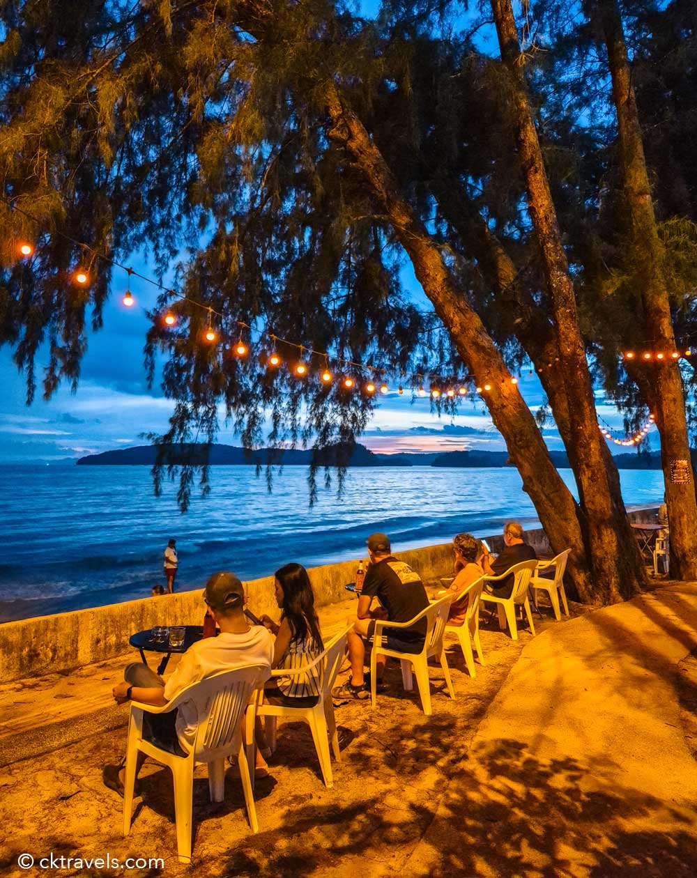 Strawberry Moons Beach Bar Ao Nang