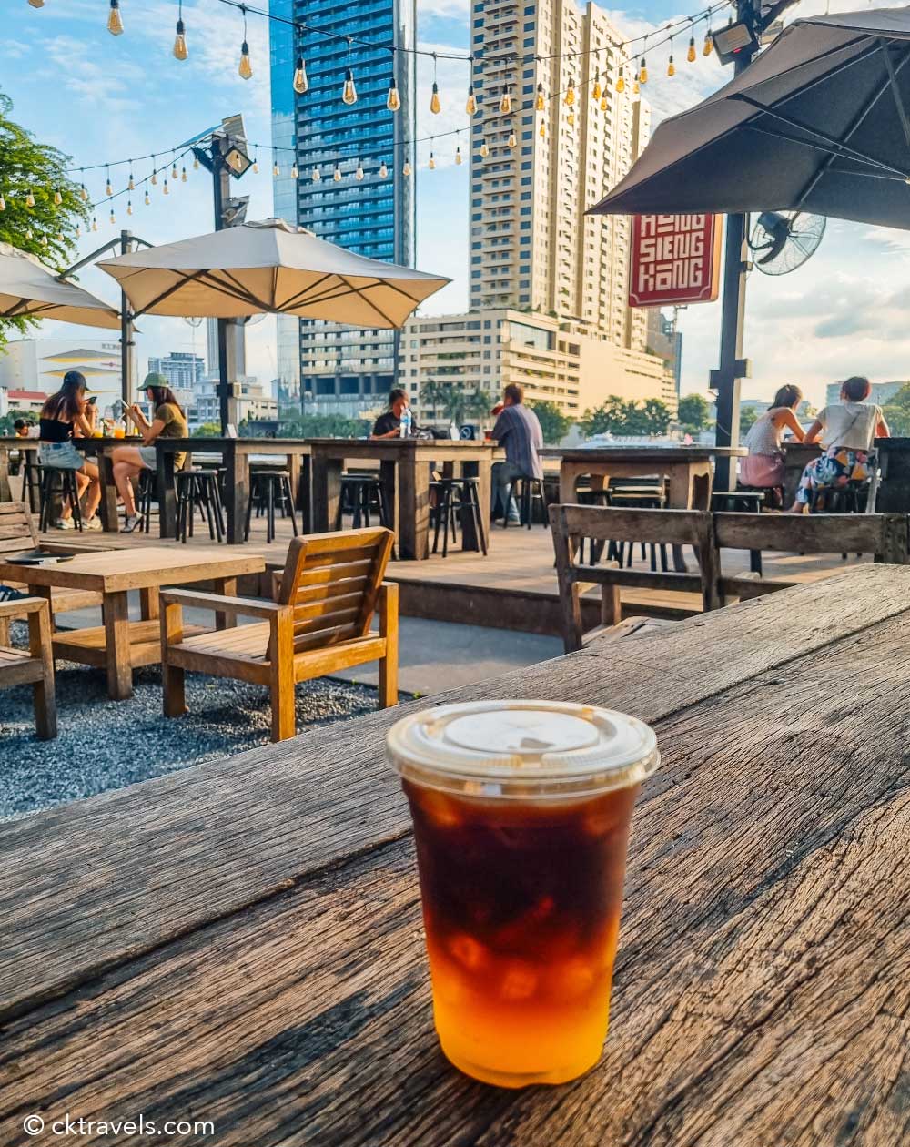 Hong Sieng Kong Cafe and Gallery Talat Noi Bangkok 